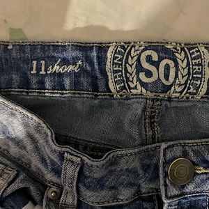 So size 11 short skinny distressed jeans